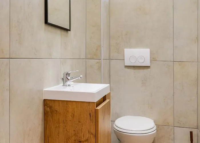 Apartment Worms City Apartment Worms